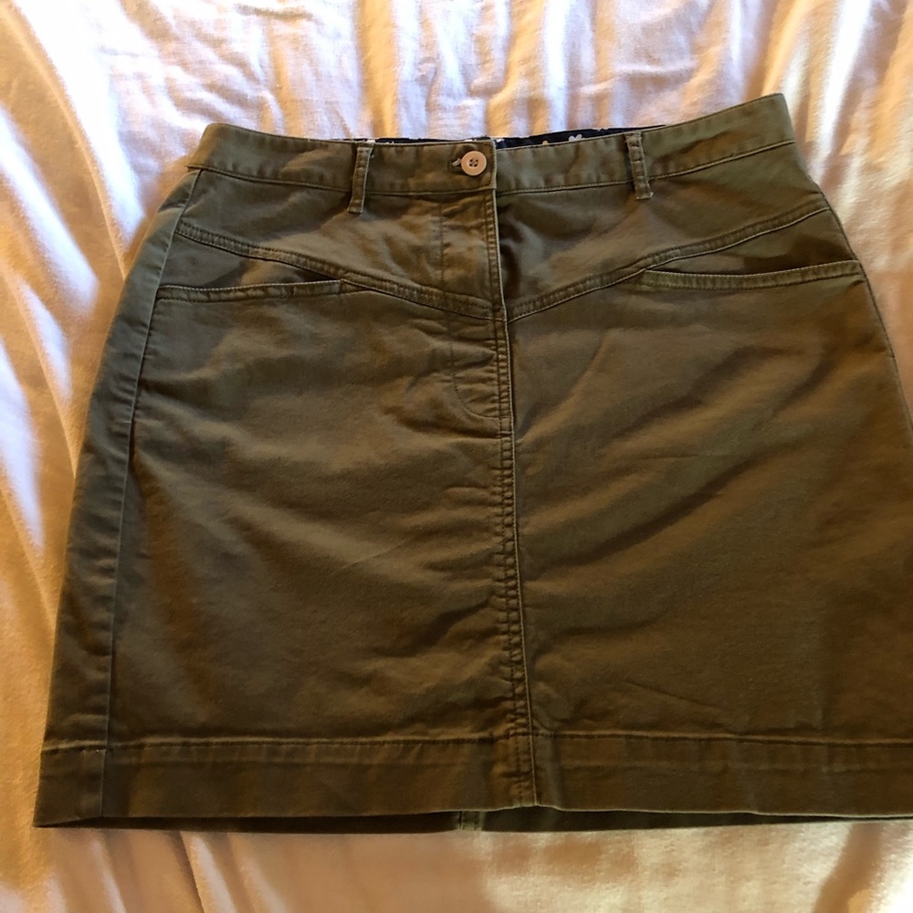 Brooks Brothers skirt, zipper and button